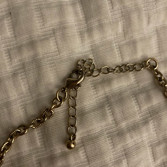 Coral flower floral necklace - Picture 4 of 4